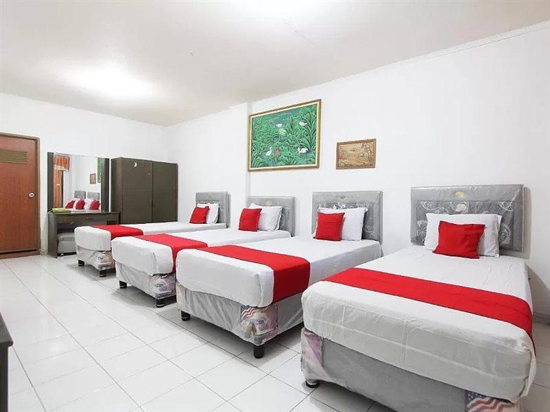 Oyo 90028 Hotel Victory باتو المظهر الخارجي الصورة