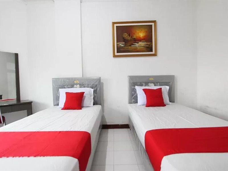 Oyo 90028 Hotel Victory باتو المظهر الخارجي الصورة
