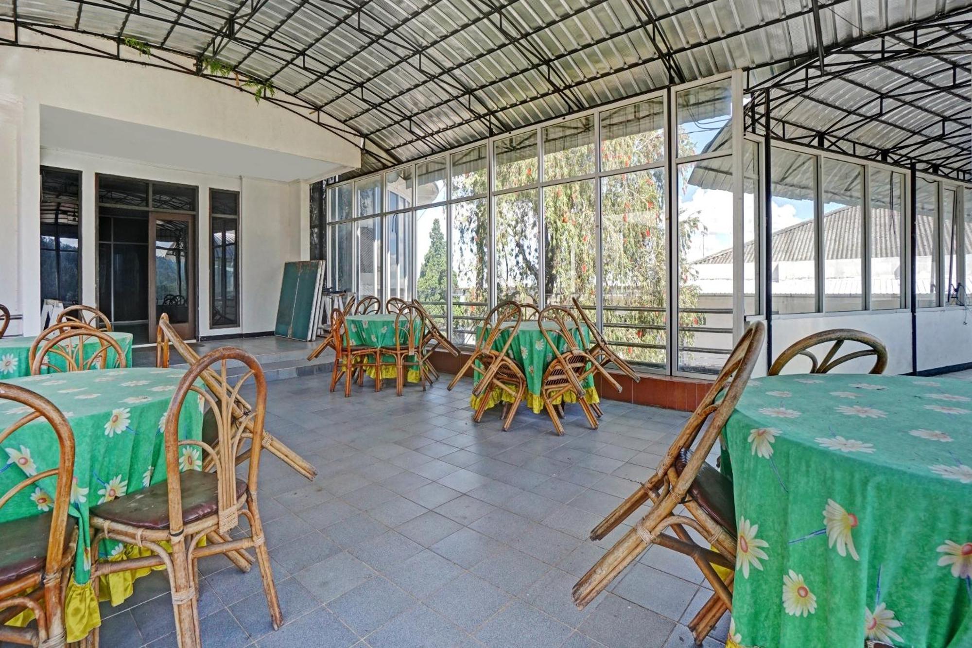 Oyo 90028 Hotel Victory باتو المظهر الخارجي الصورة