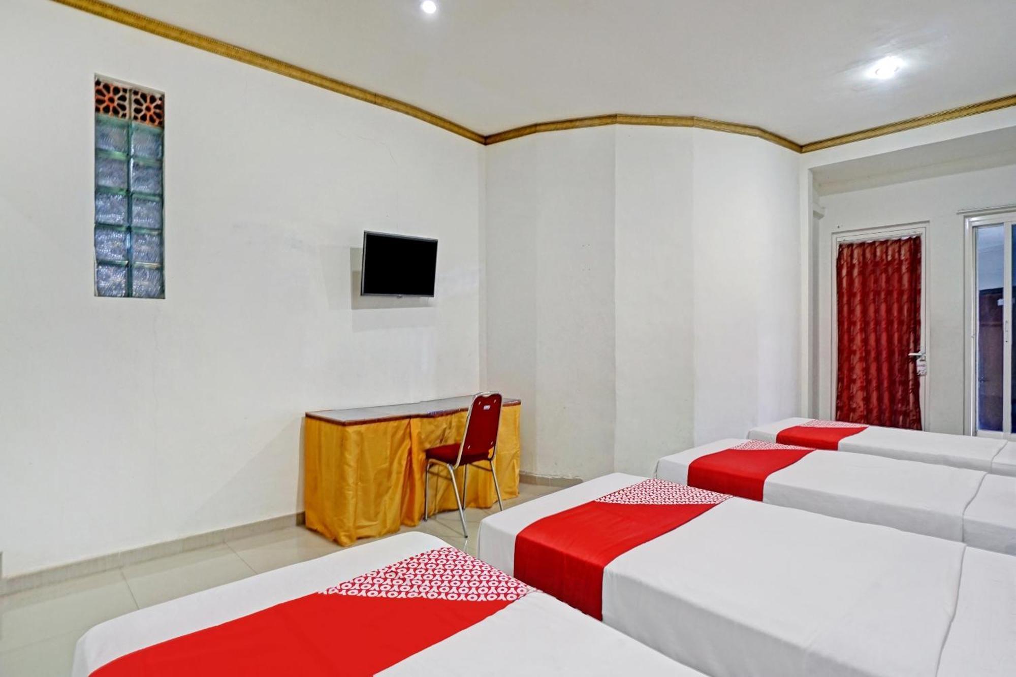 Oyo 90028 Hotel Victory باتو المظهر الخارجي الصورة