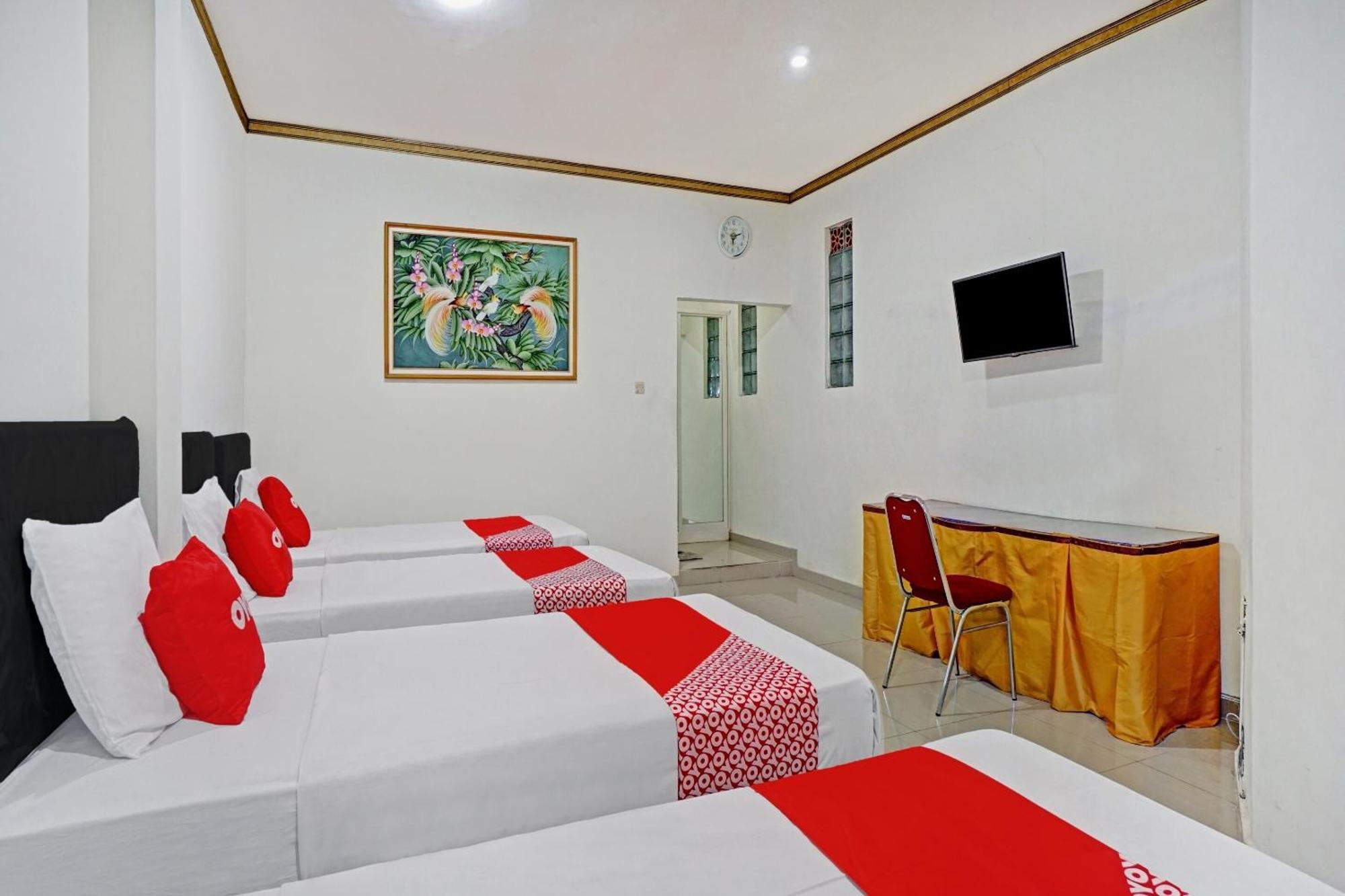 Oyo 90028 Hotel Victory باتو المظهر الخارجي الصورة