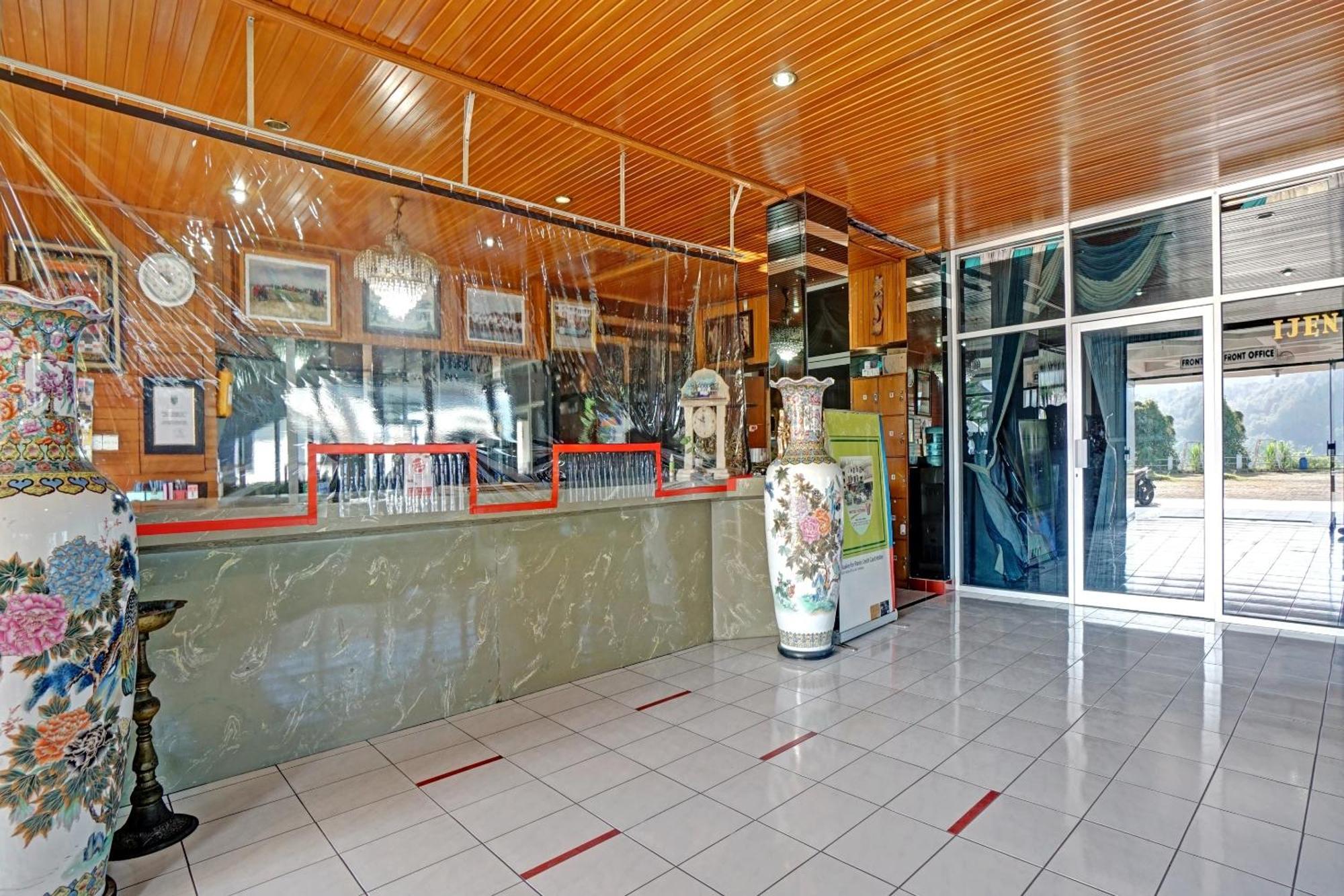 Oyo 90028 Hotel Victory باتو المظهر الخارجي الصورة